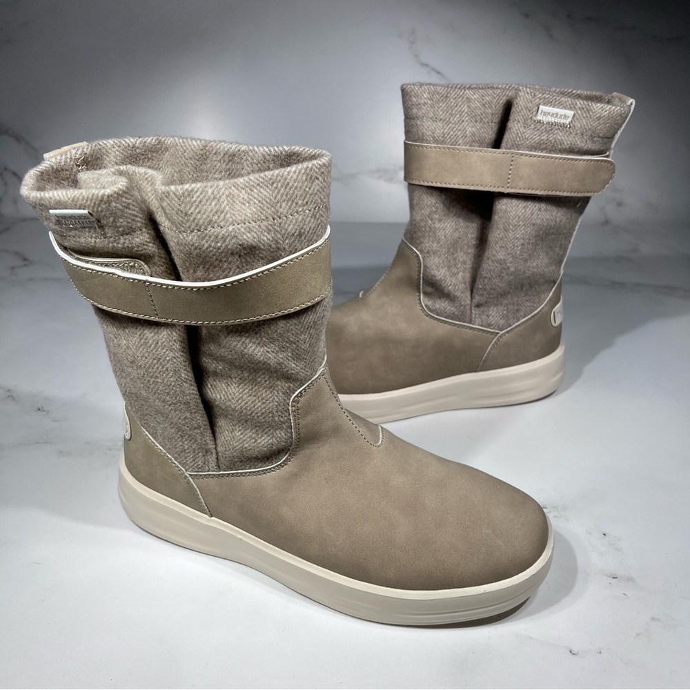 Hey Dude Robin Beige Boots